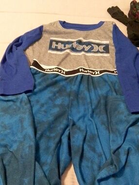4 pairs of boy's pajamas. Size 10